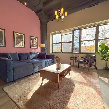 Mccormick Place Huge 2Br Cozy Loft Suite With Optional Parking Sleeps 8 Near Soldier Field And Grant Park